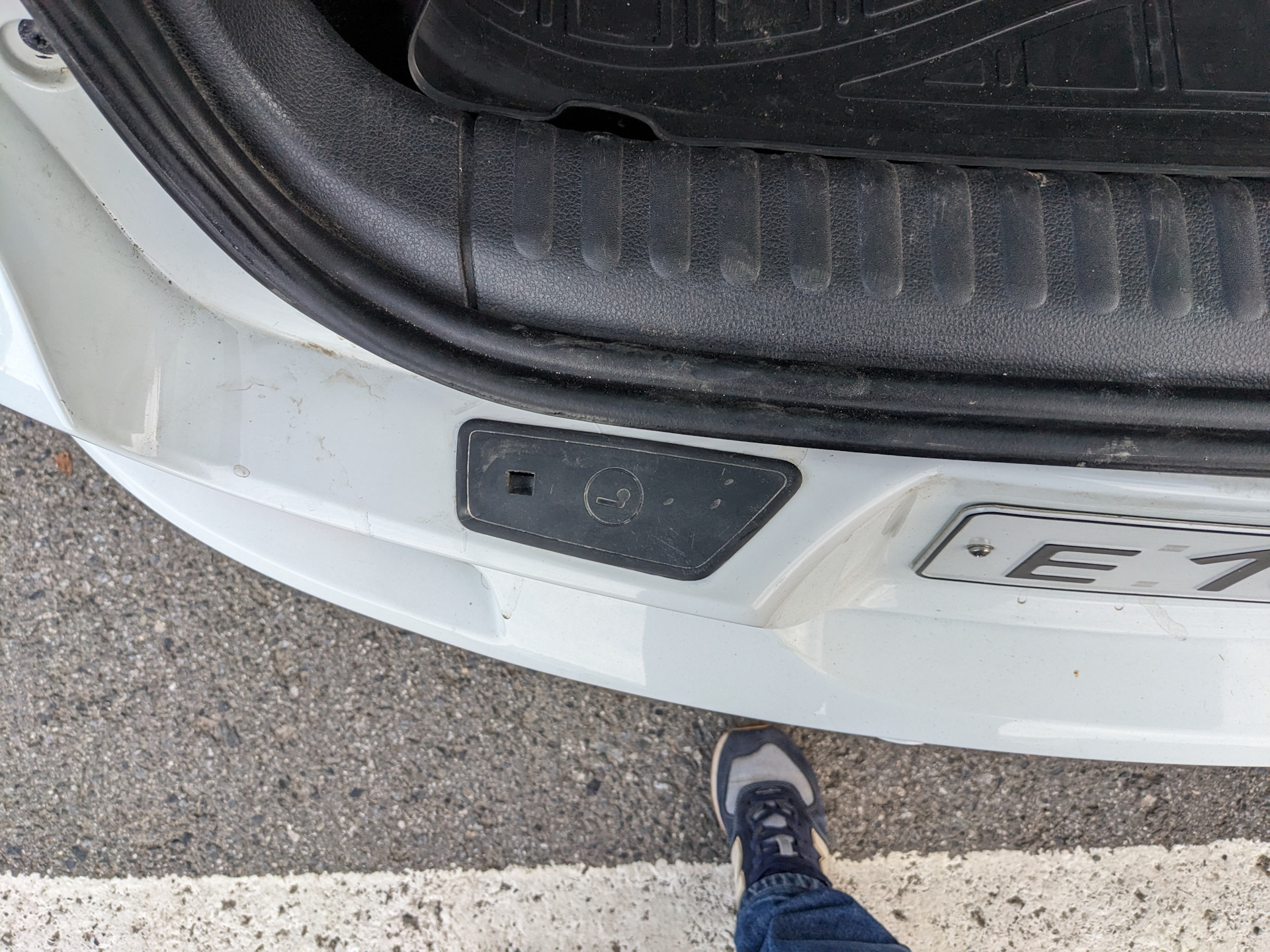 Оригинальный фаркоп (ТСУ) в Тигуан — Volkswagen Tiguan (1G), 2 л, 2014 ...