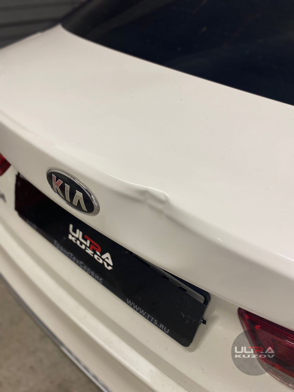 Вмятина на багажнике Kia Optima — ULTRAkuzov на DRIVE2