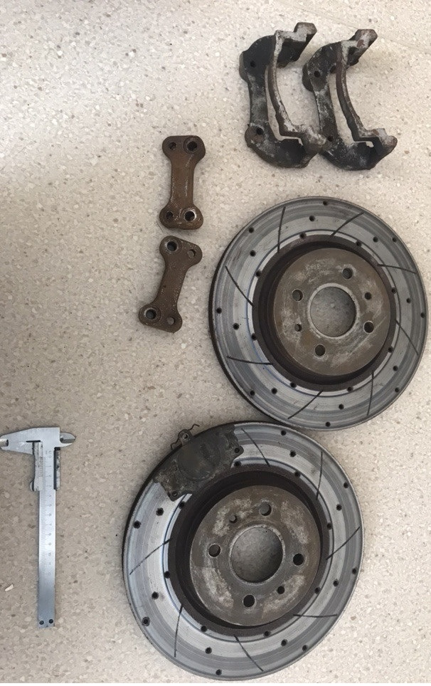 Тормоза калина спорт. Тормоза Калина. Косточка суппорта Калина спорт. Косточки тормозов Калина спорт. 2112 Тормоза Калина спорт косточки.