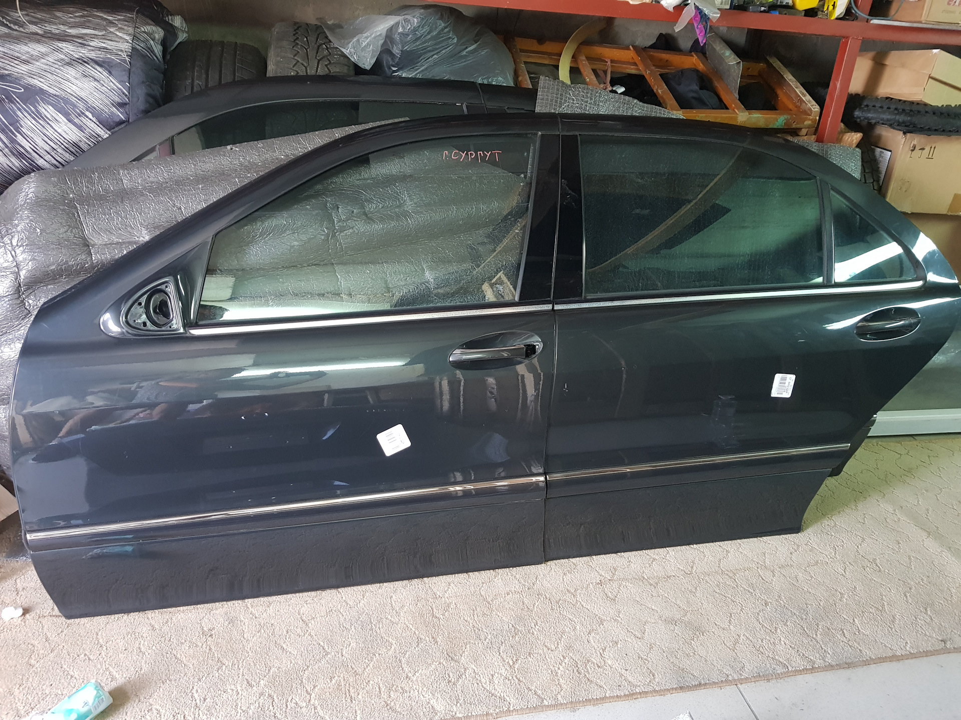 Дверь мерседес w220. Битые пассажирски двери Мерседес w220lobg. W220 753 цвет. Мерседес w220 long Владикавказ борт журнал.