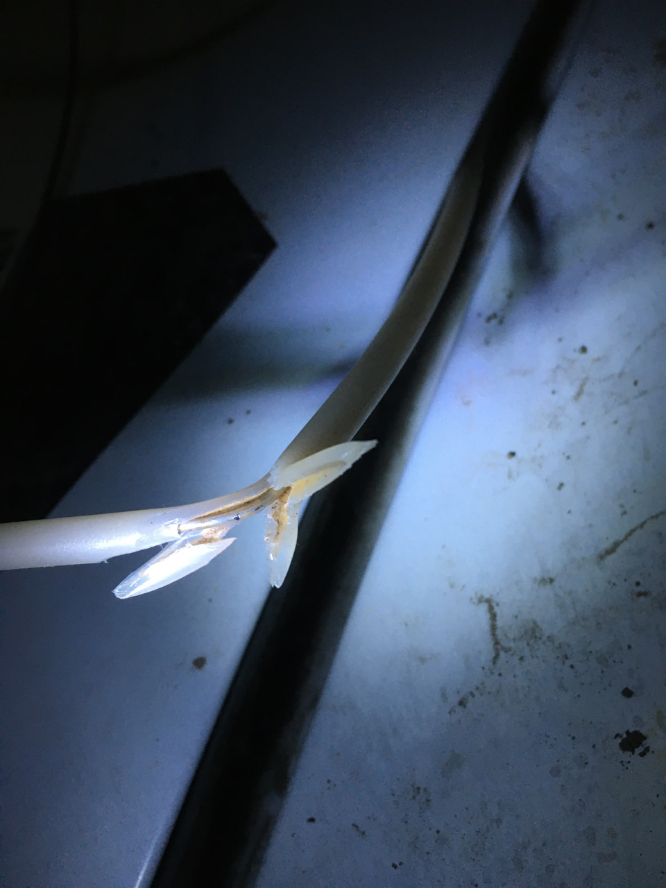 №6 Большая гаражная самоизоляция 2. Обрыв тросика открывания капота ...