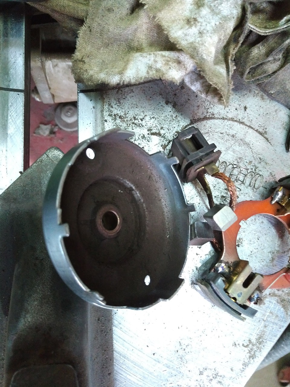 Воздушный и саллоный фильтр. Чистка вентилятора печки. Ошибка подушки ...