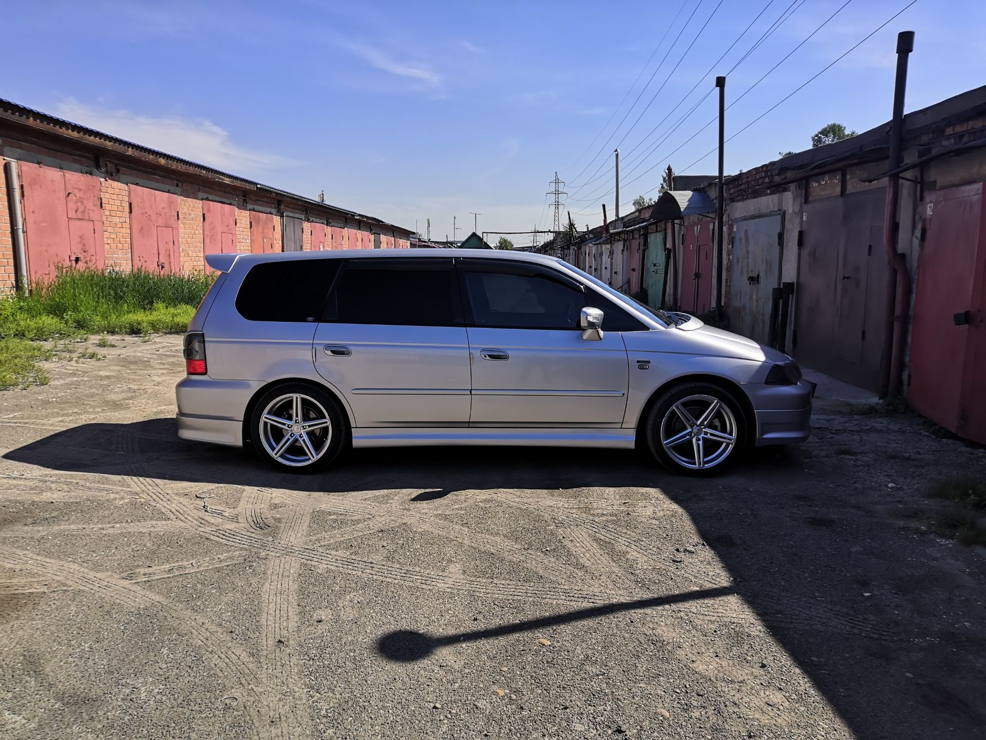 Honda odyssey литье r17. Хонда одиссей 2002. Диски хонда одиссей абсолют. Хонда одиссей 2007 года. Диски хонда одиссей абсолют.