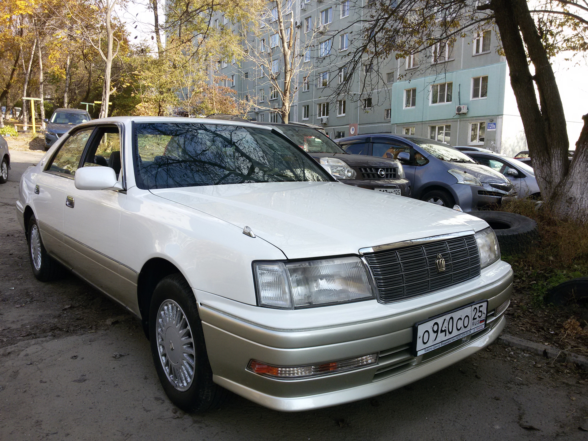 Лари краун. Toyota Crown 1997. Toyota Crown 2.5. Тойота Crown 1997. Тойота Краун 1997 года.