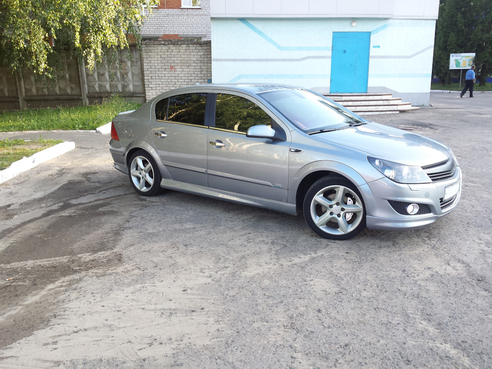 Opel Astra h седан обвес