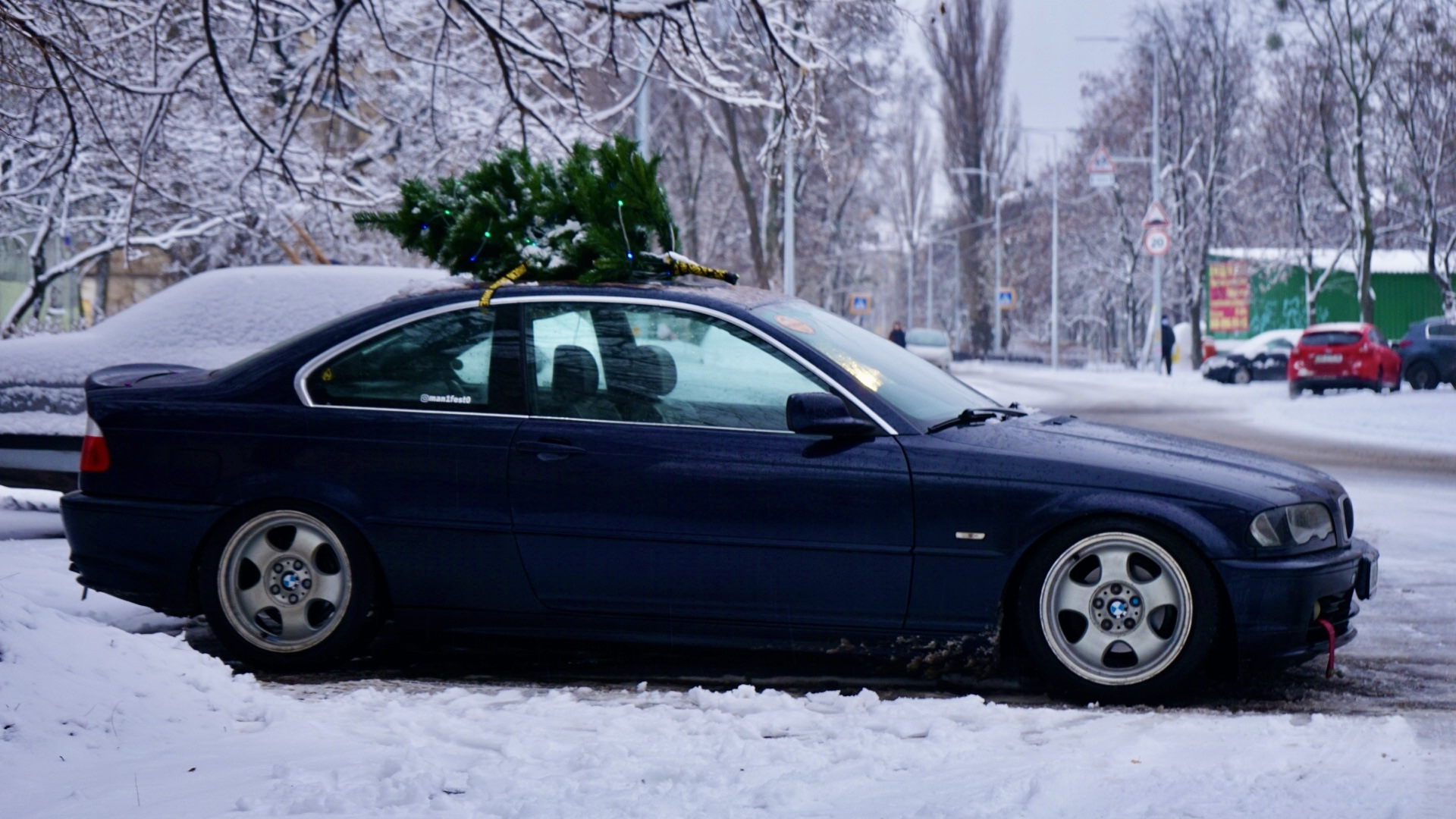 Ёлка на крыше и дрифт в стену. Видео — BMW 3 series Coupe (E46), 2,5 л,  1999 года | стайлинг | DRIVE2