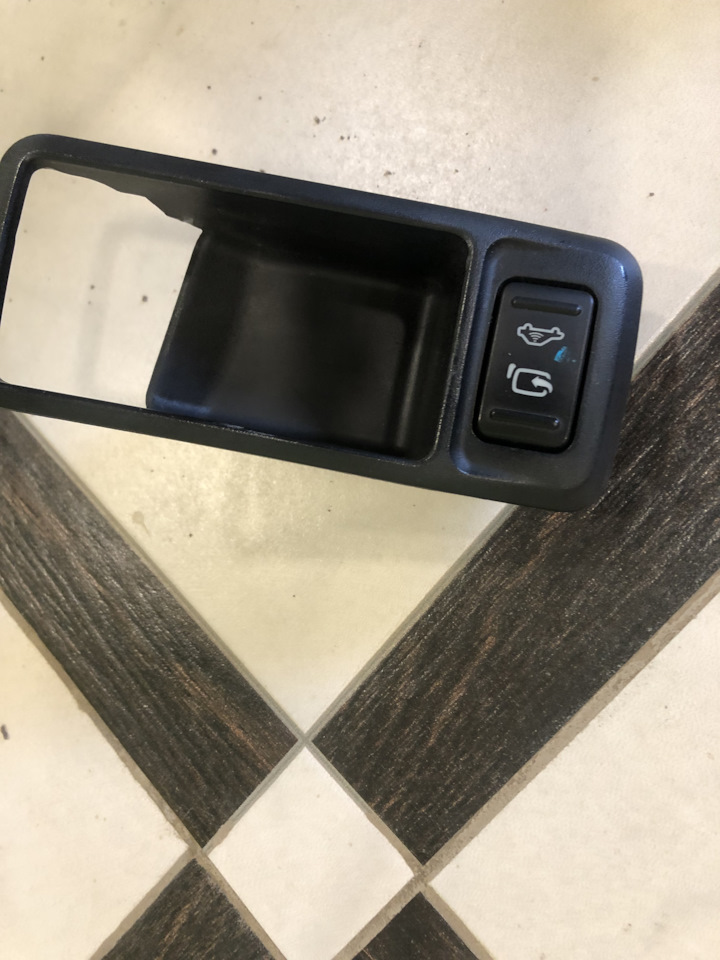 Кнопка складывания на Ford C-Max I, Ford Focus II Sedan, Ford Focus II ...