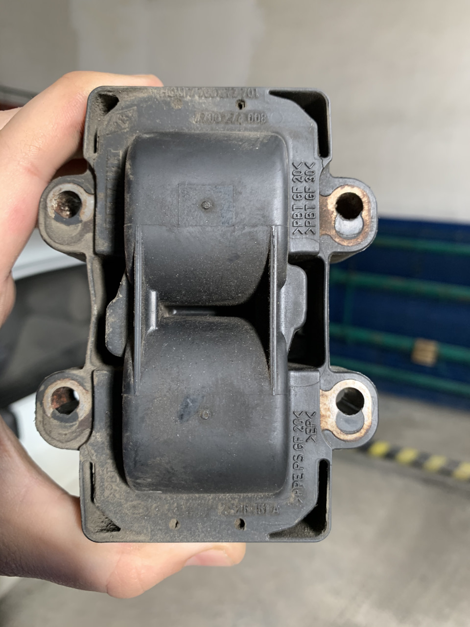 Замена катушки зажигания на 224336134r — Renault Logan (1G), 1,4 л ...