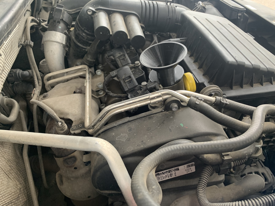 Купил Горловину для залива масла «от кривых рук» — Volkswagen Jetta VI ...