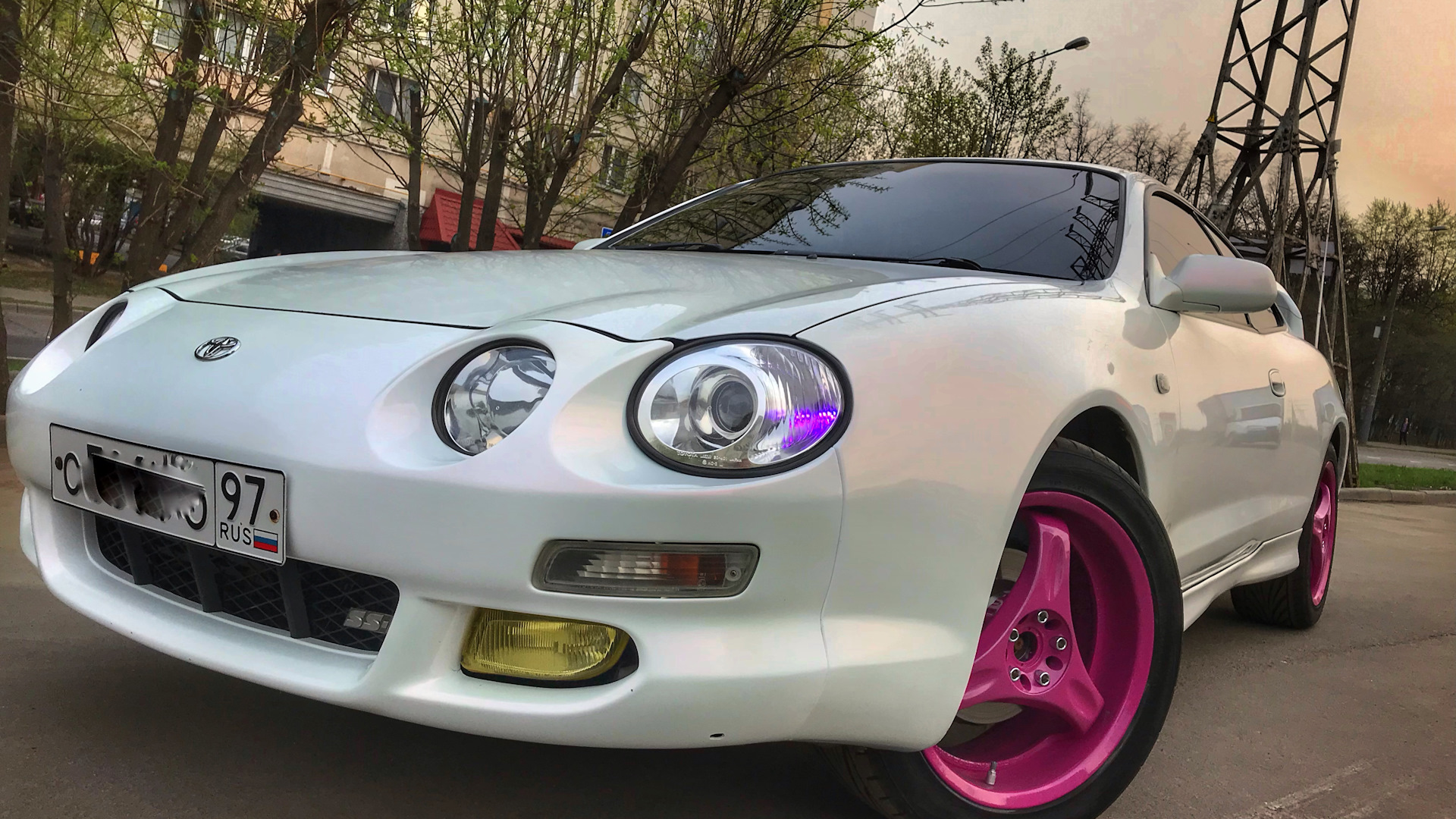 Toyota Celica Pink