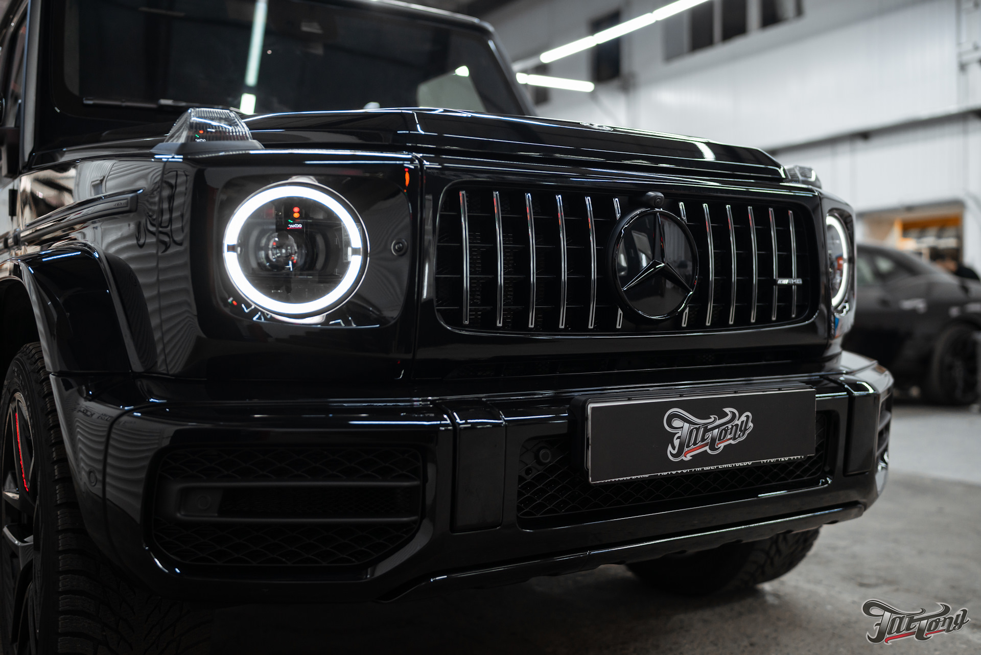 Гелик 464. G63 AMG антихром. Mercedes g63 антихром. Мерседес g63 AMG антихром. G63 464 антихром.