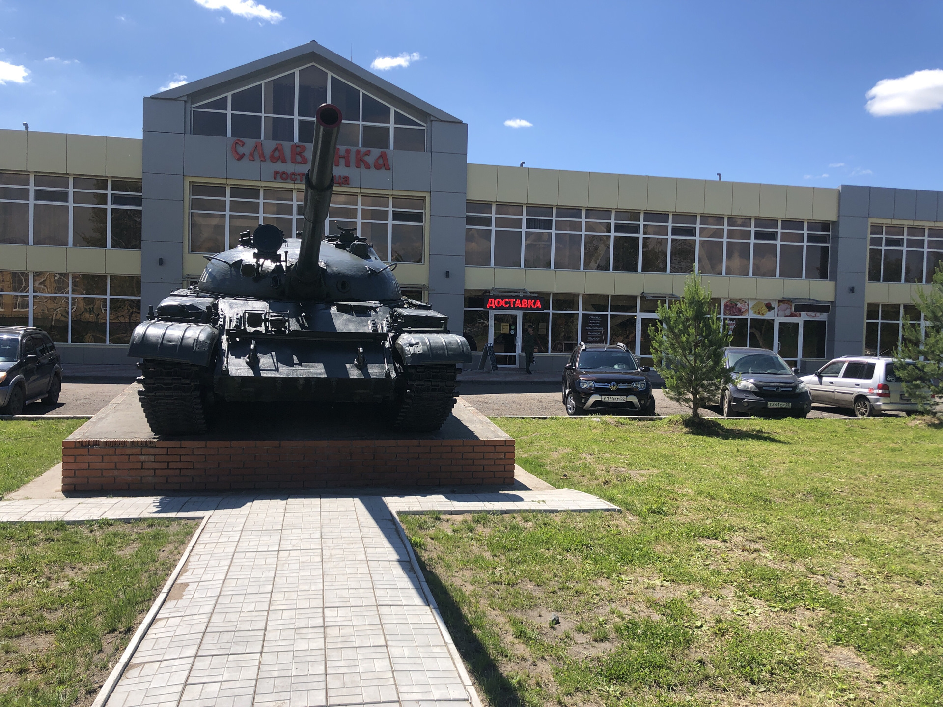 14 военный городок и небольшой фотосет — Renault Duster (1G), 2 л, 2019  года | фотография | DRIVE2