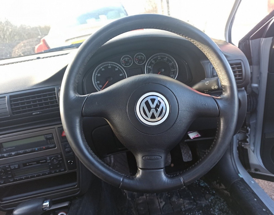 Добавление кнопок в руль Golf MK6 - Volkswagen Golf Plus, 1,4 л, 2011 года тюнин