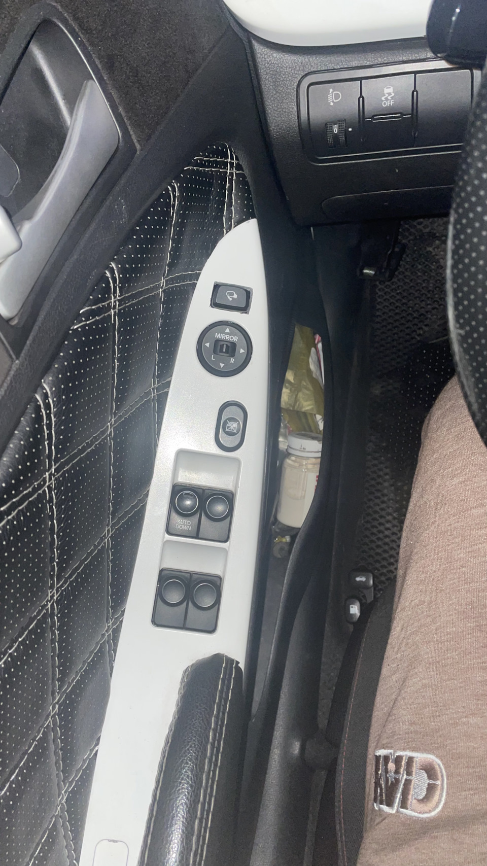 Подключение электроскладывания зеркал — Hyundai Solaris, 1,6 л, 2012 ...