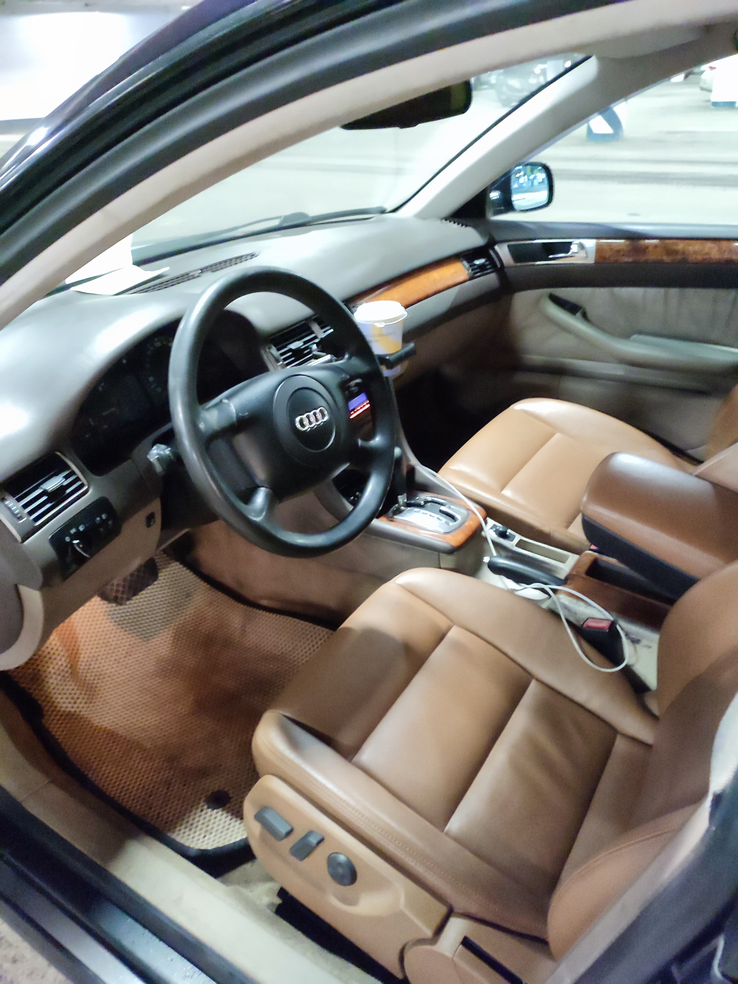 Закончили салон — Audi A6 (C5), 2,4 л, 1997 года | визит на сервис | DRIVE2