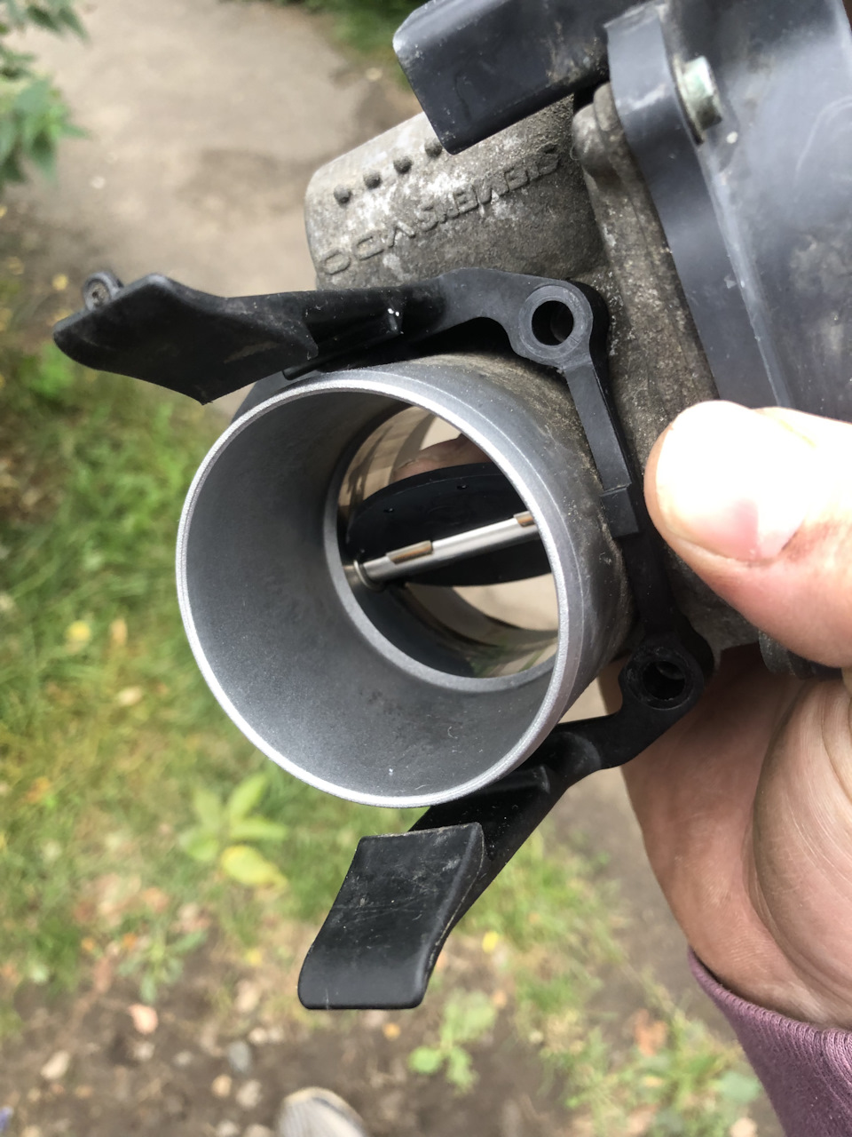 Чистим Дроссельную заслонку — Audi A3 Sportback (8PA), 1,4 л, 2010 года ...