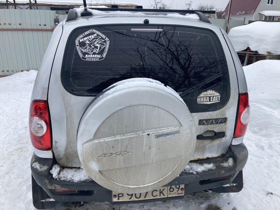 Замена задних фонарей 🙂 Не Трэвел😁 — Chevrolet Niva (1G), 1,7 л, 2003 ...