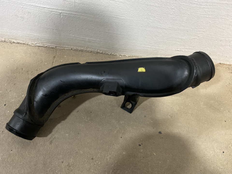 Патрубок от дроселя к интеркулеру на Skoda Octavia A5 Mk2, Volkswagen ...