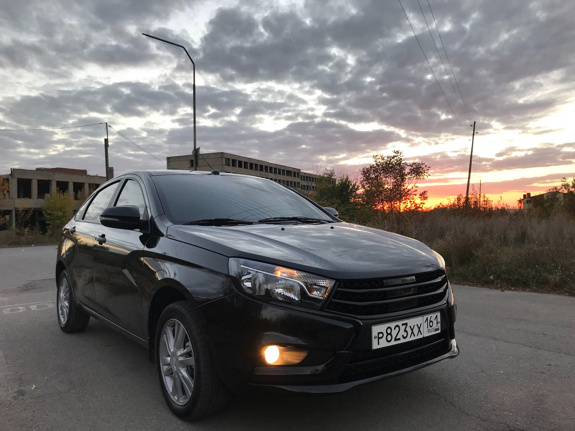 Lada Vesta закат