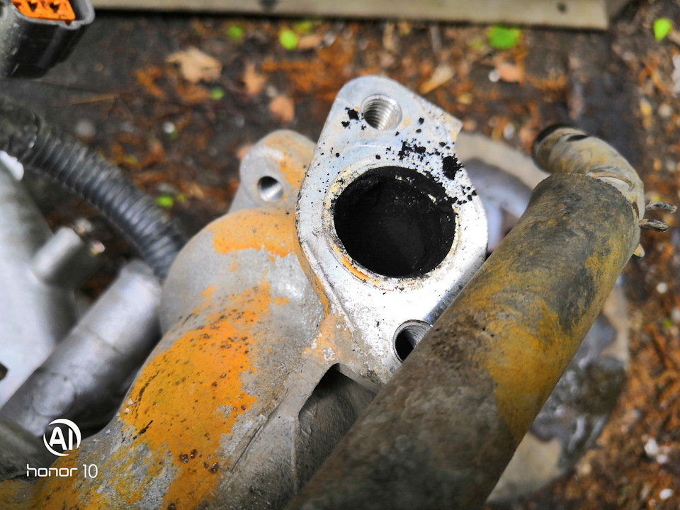 Сажа — Mitsubishi Legnum