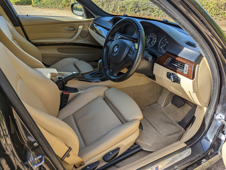 Фото в бортжурнале BMW 3 series (E90)