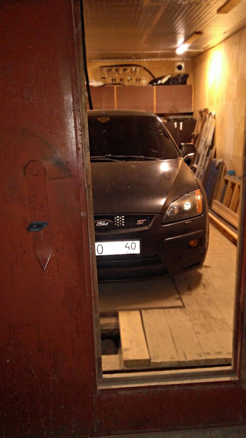 #17 Подсветка околодверного пространства — Ford Focus II Hatchback, 2 л ...