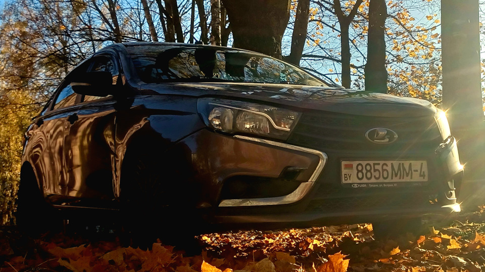 Что то новенькое… Горит все при нажатии на тормоз. — Lada Vesta, 1,6 л ...