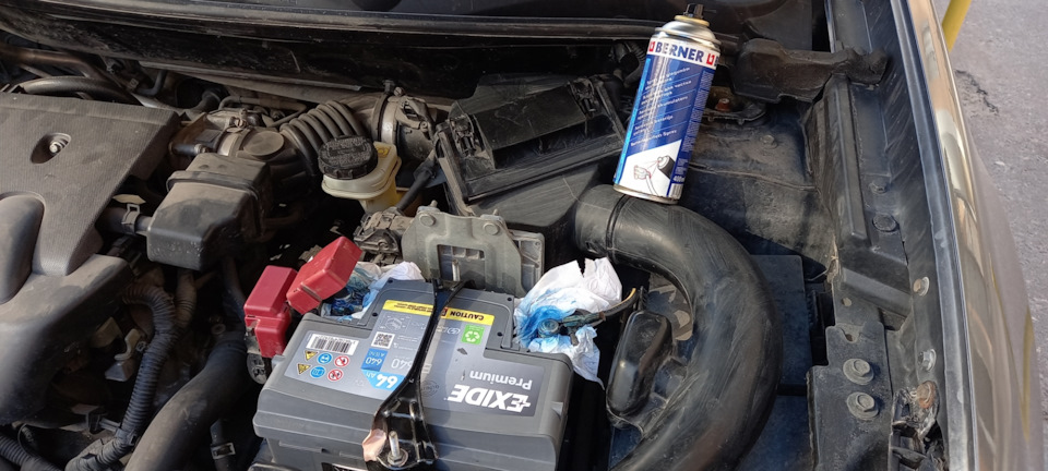 Купил новый аккумулятор. — Nissan Qashqai (1G), 2 л, 2011 года ...