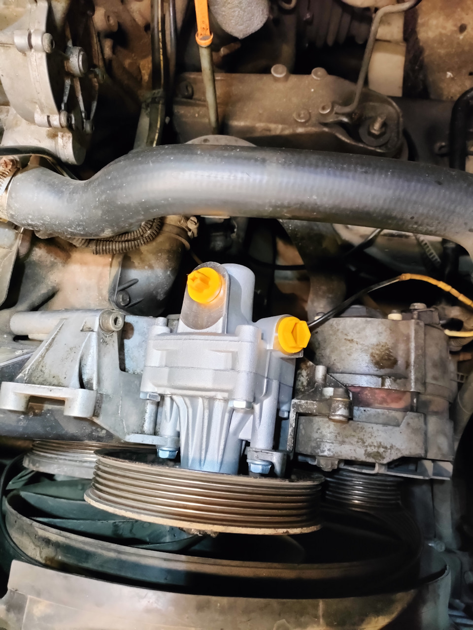 Фото в бортжурнале Audi 100 (C4)