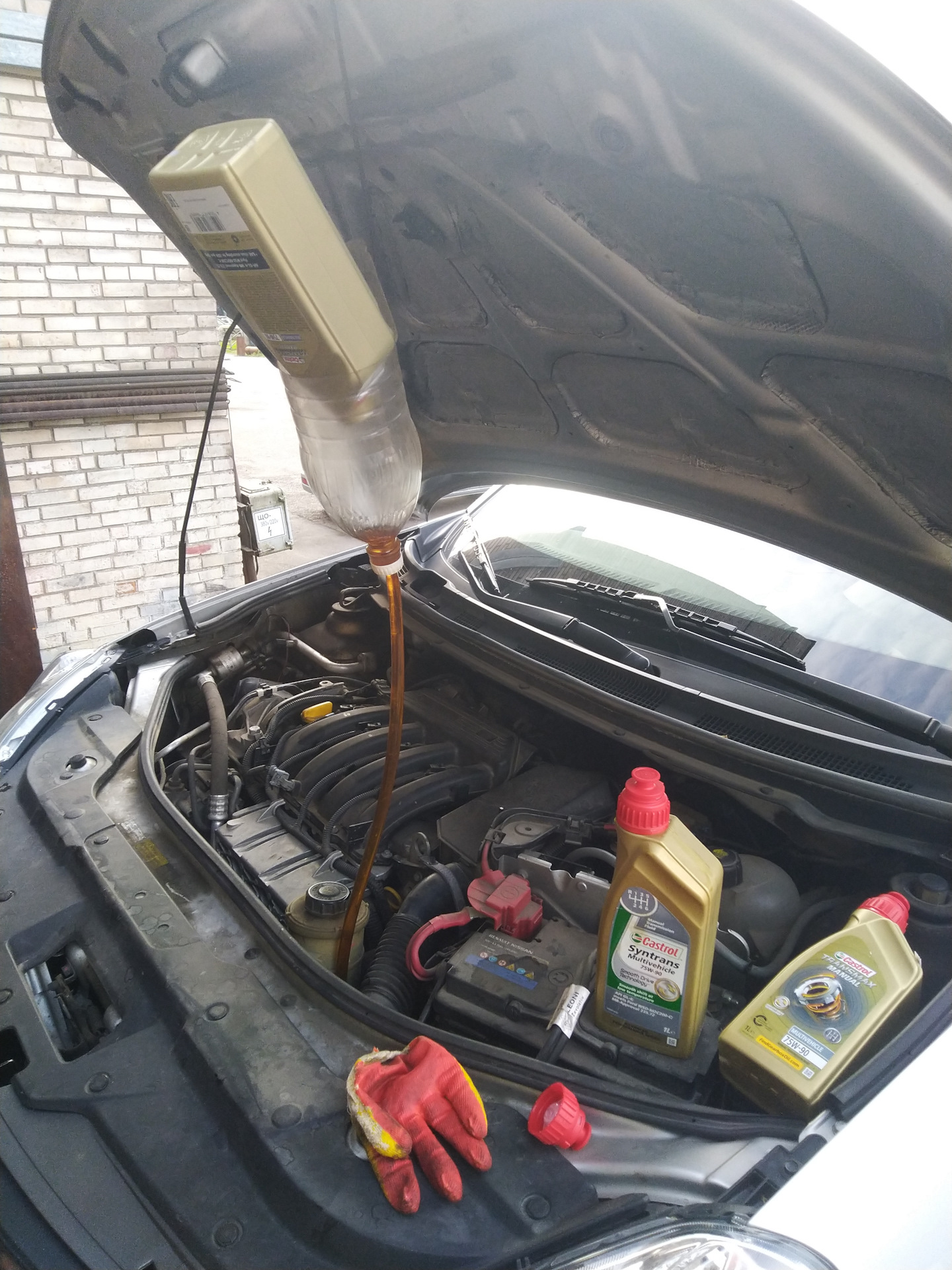 Замена трансмиссионного масла в коробке мкпп. — Nissan Almera V (G11/15 ...