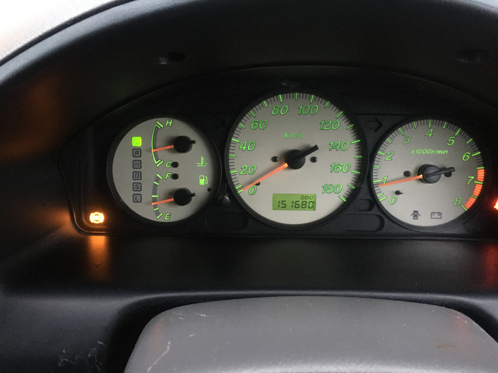 Щиток приборов мазда фамилия с тахометром. Оптитроновая панель мазда демио 2005 года. Щит приборов мазда фамилия. Спидометр гранд старекс. Мазда демио тахометр.