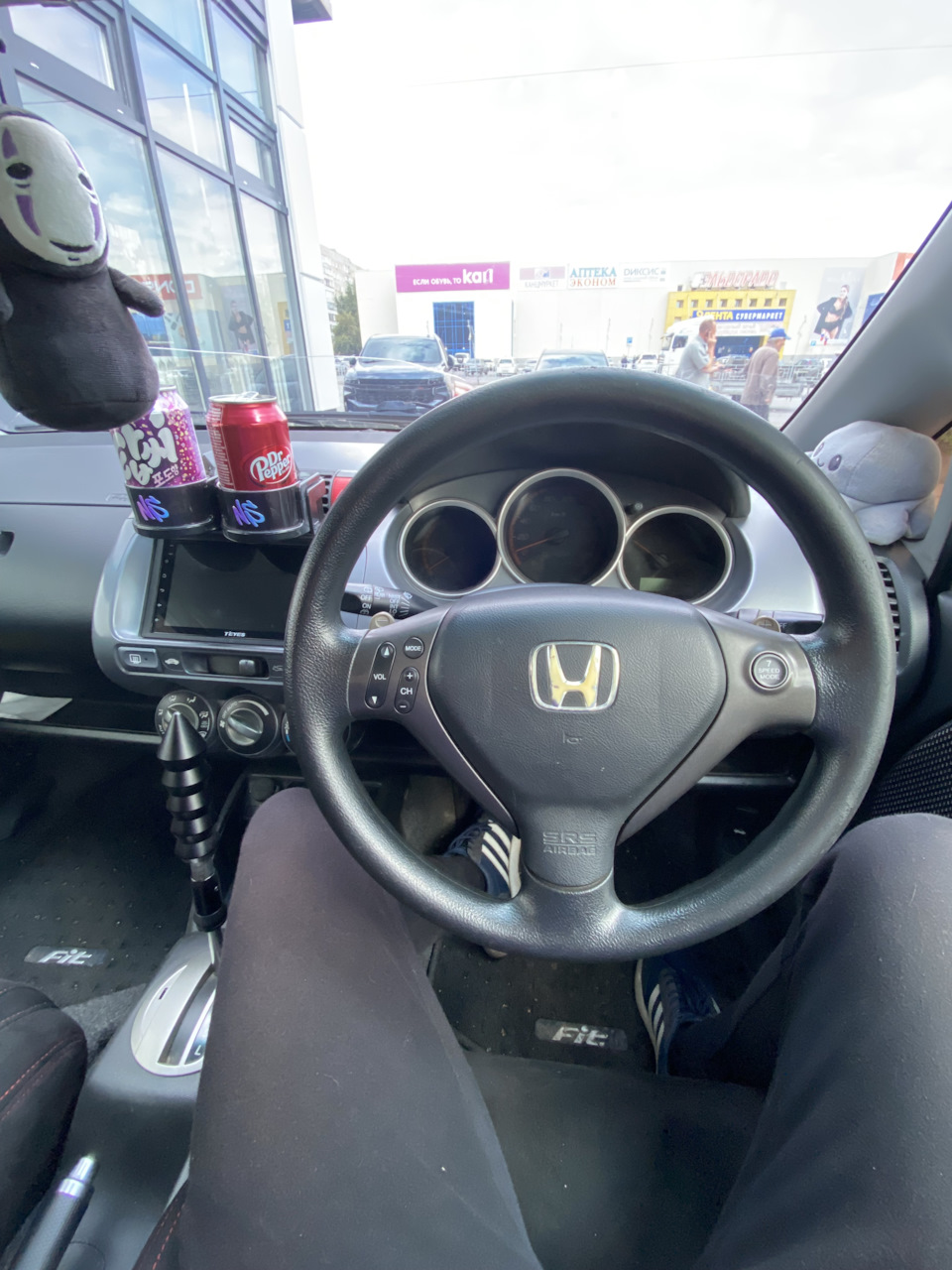 Подстаканнички — Honda Fit (1G), 1,5 л, 2003 года | аксессуары | DRIVE2