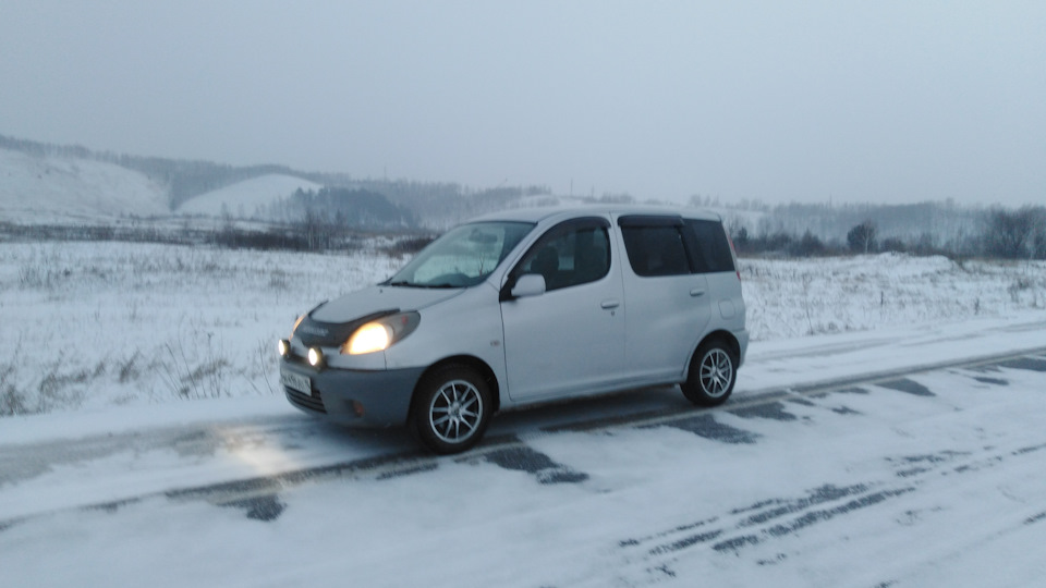 Toyota Funcargo 1.5 бензиновый 2000 | #бешеный_сарай на DRIVE2