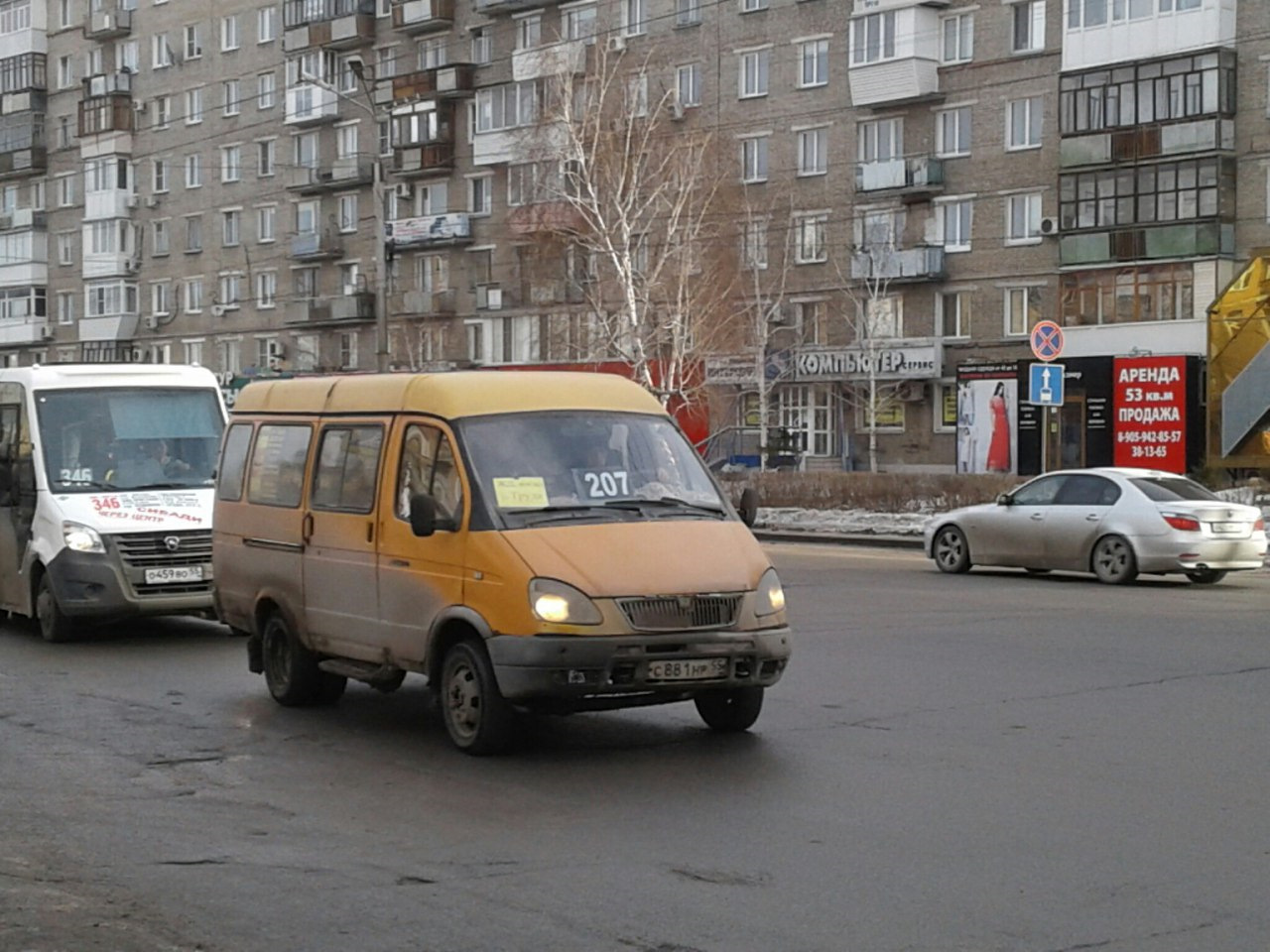 Газель омск. Газель маршрутка Омск. Маршрутная Газель Омск. Микроавтобус в Омске. Газели Омск маршрутки ю.