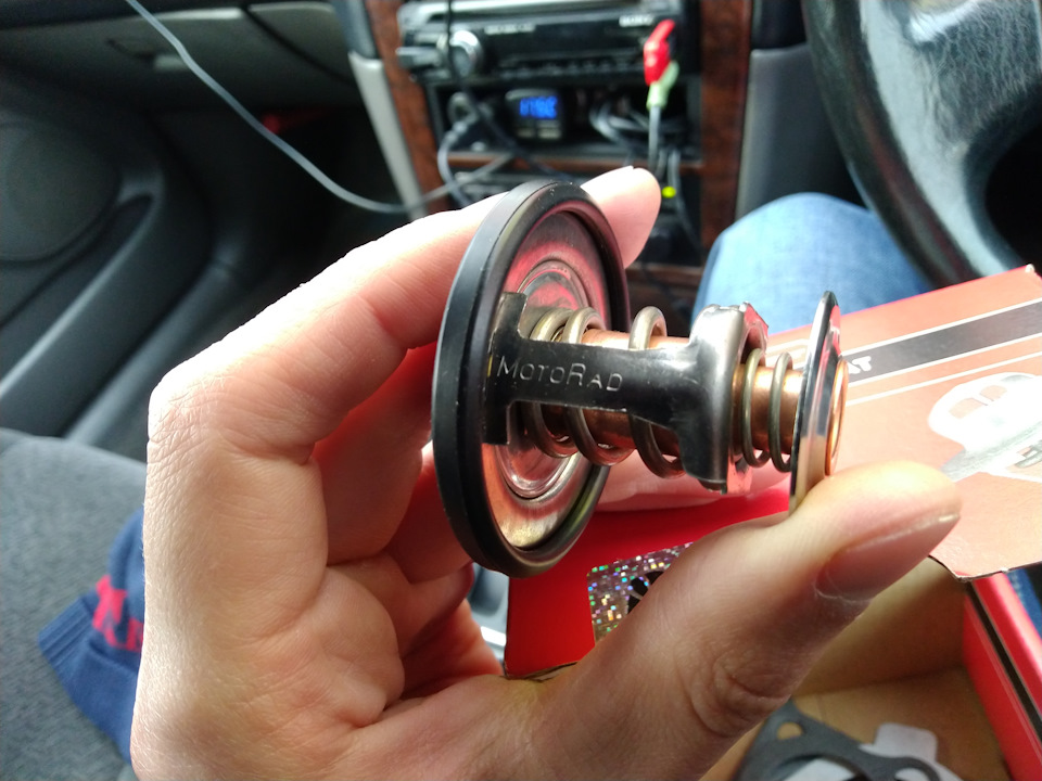 Замена термостата, доливка электролита в аккумулятор — Toyota Caldina ...