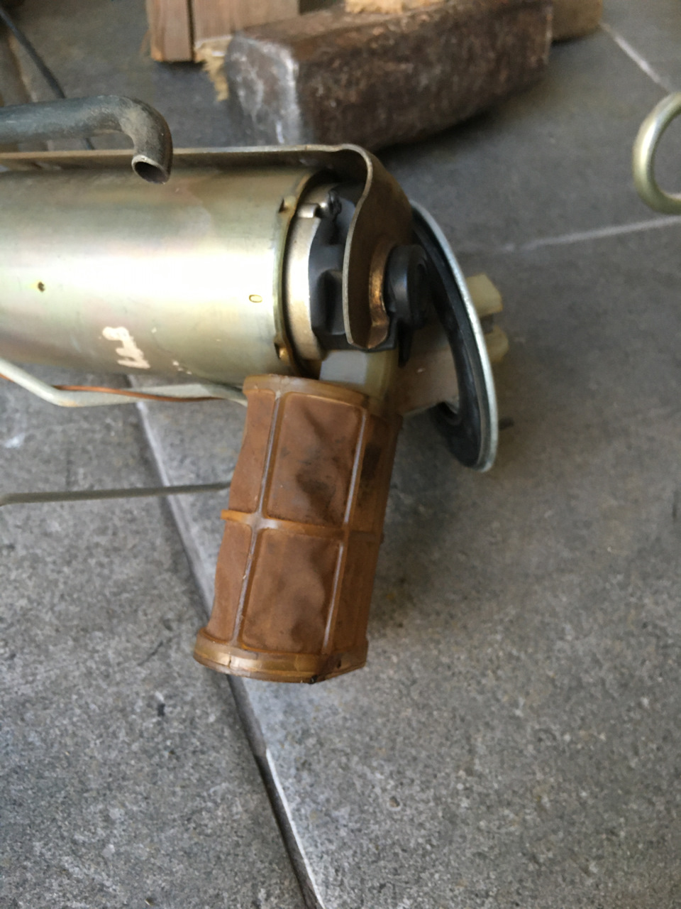 Подвела меня сеточка — порвалась — Toyota Crown (S120)