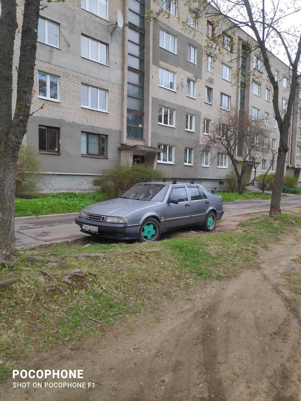 Обычный такой двор ) — Saab 9000, 2 л, 1996 года | наблюдение | DRIVE2