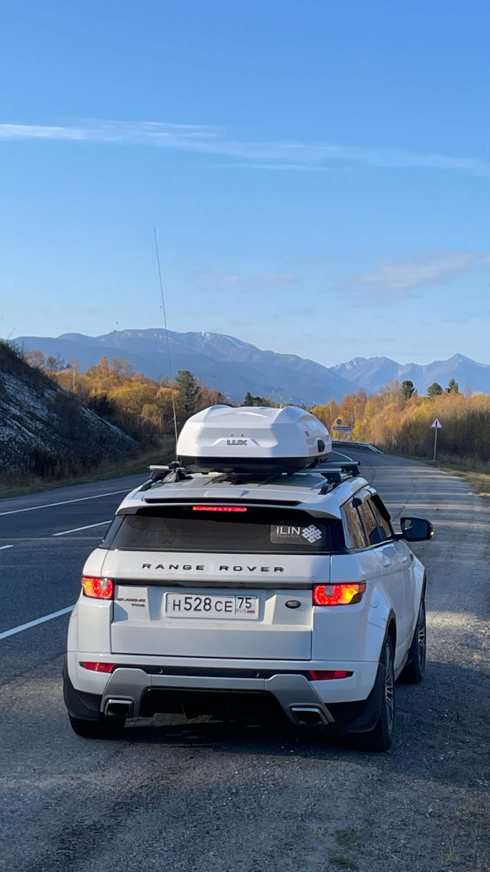 Байкал, вид на Саяны — Land Rover Range Rover Evoque (1G)