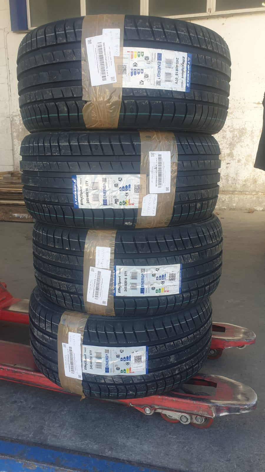Летняя резина Triangle EffeXSport TH202 245/40 R18 97Y — Nissan Skyline ...