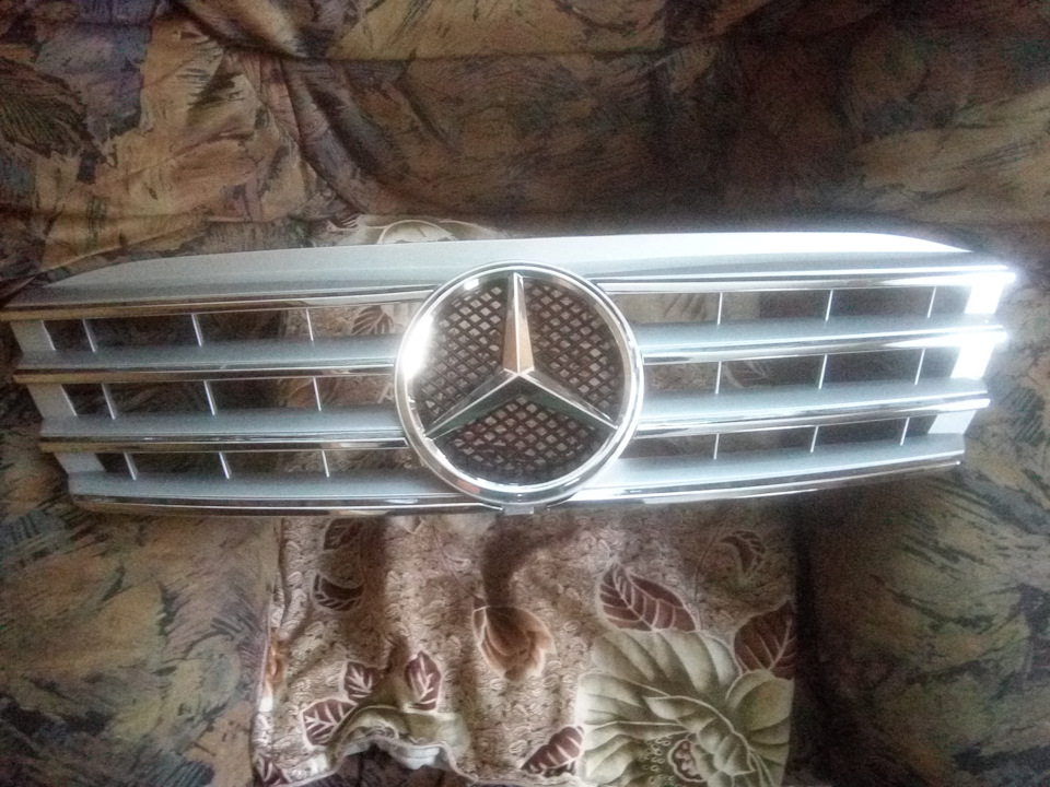 Решетка капота со звездой. — Mercedes-Benz C-Class (W203), 1,8 л, 2004 ...