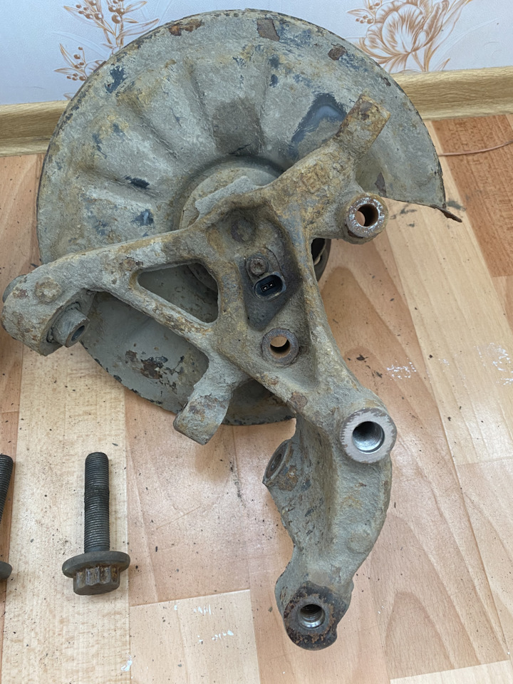 Кулак задний правый AUDI A3 8V mqb на Audi A3 (8V), Audi A3 Sportback ...