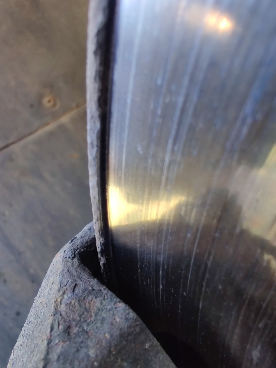 Выработка имеется. Толщину не измерял. — Volkswagen Passat B7