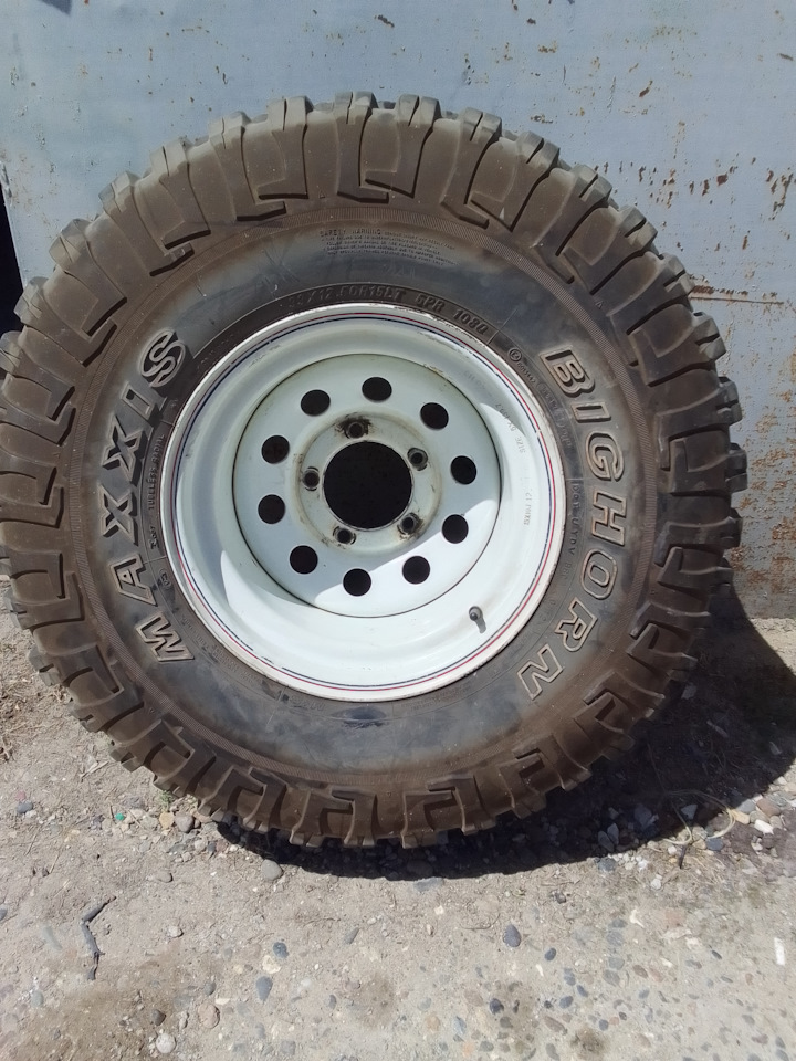 Шины всесезонные Maxxis 315/75 R15, штампованные диски ОФф роад вилс ...