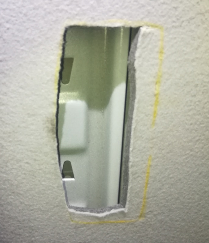 Установка плафона освещения на заднем ряду. Свет в багажнике ...