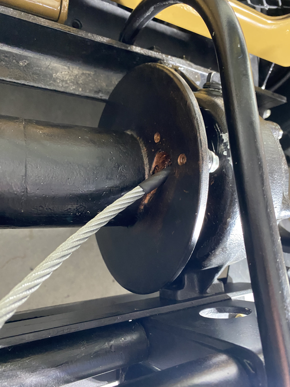 Вставляем трос — Toyota Land Cruiser 40