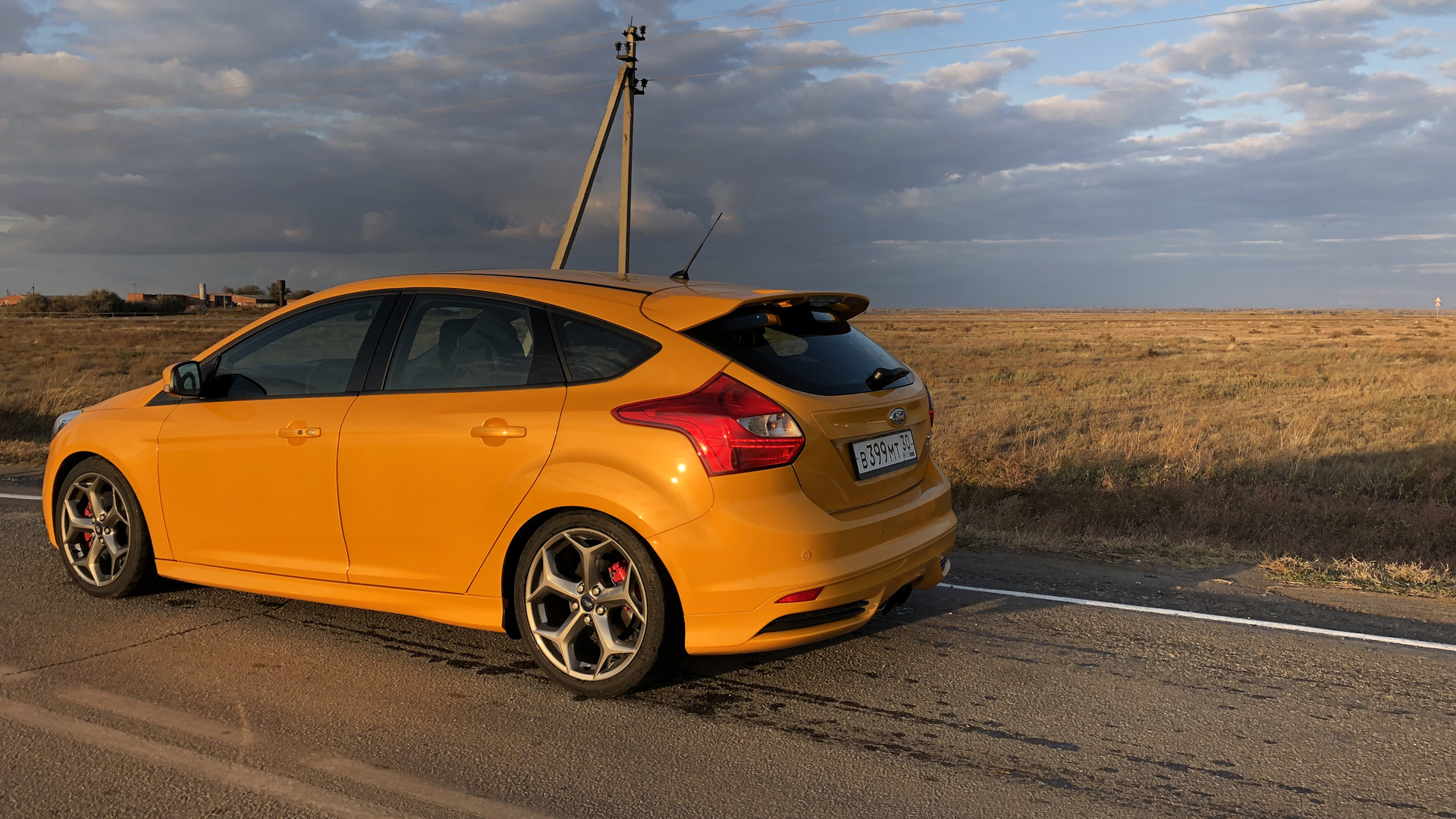 Ford Focus III ST 2.0 бензиновый 2012 | Tangerine Scream на DRIVE2