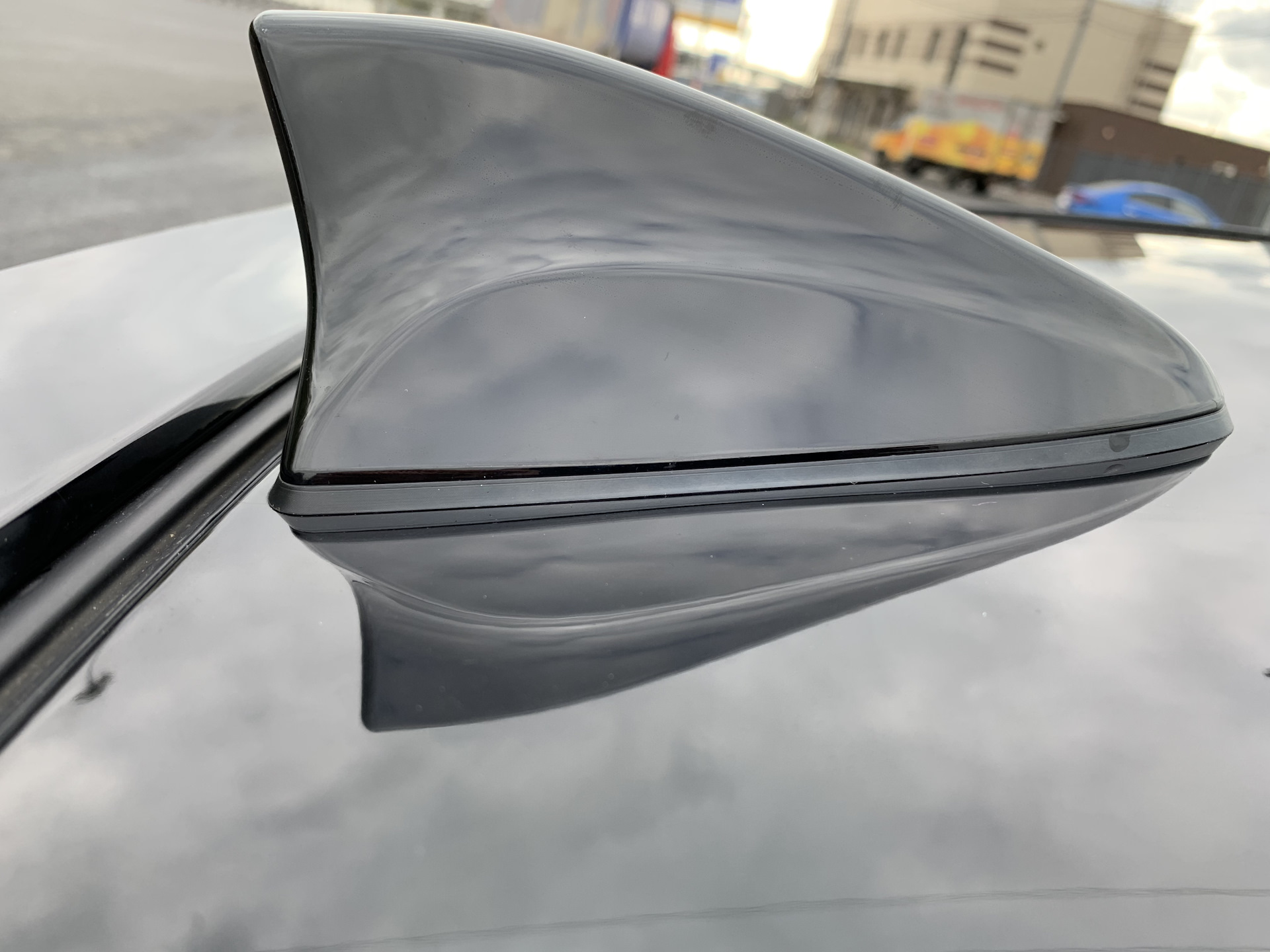 Плавник на солярис 2. Плавник солярис. Плавник hyundai solaris 2018. Плавник солярис. Плавник солярис.