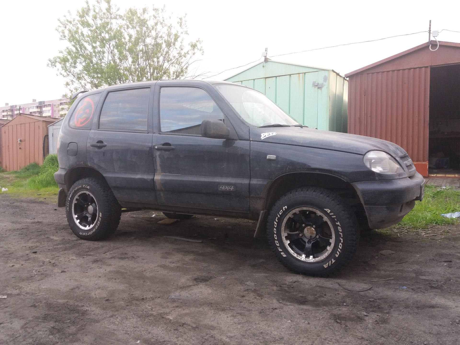 chevrolet niva фото надписи