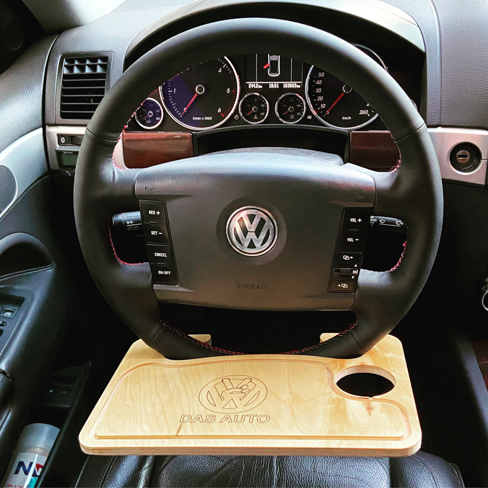 Столик для табурета — Volkswagen Touareg (1G), 3 л, 2006 года ...