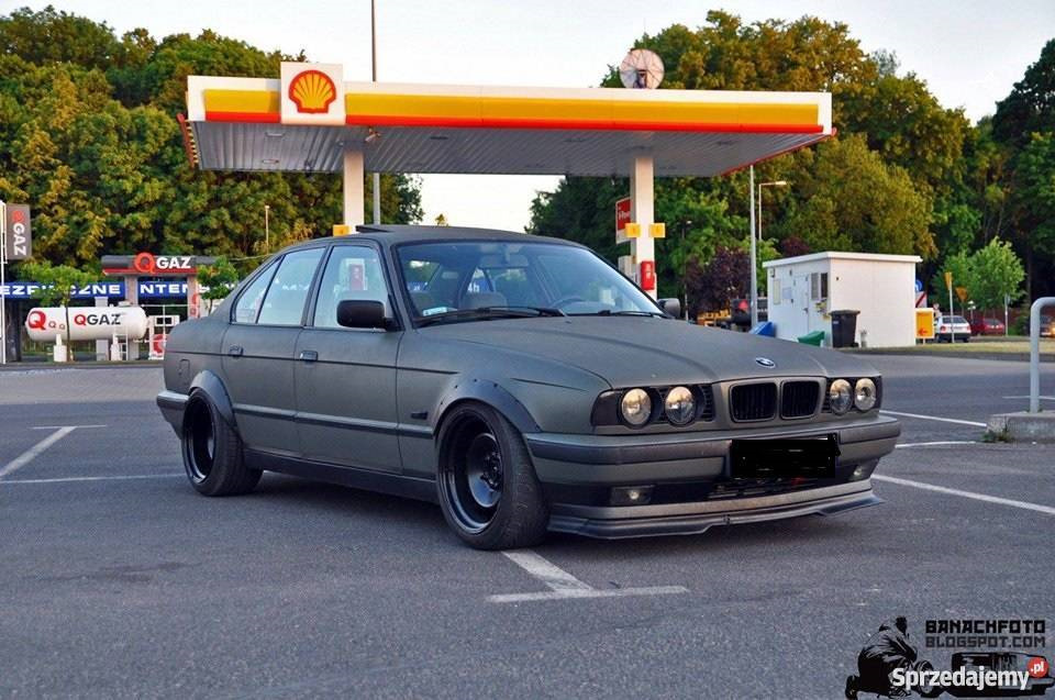 Расход е34. BMW e34 фендеры. BMW e34 DTM. Е34 фендеры. БМВ е34 расширение.